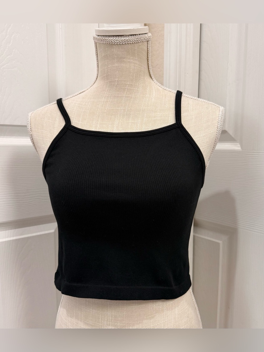 Medium Black Ribbed Cropped Tank Top Spaghetti Strap Soft Stretch Recycled Nylon